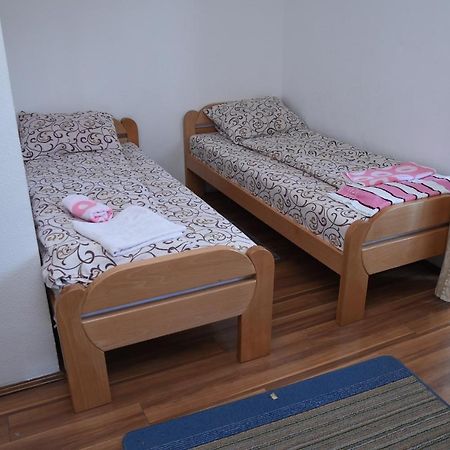 Bed and Breakfast Mm Narcis Vlasina Rid Exteriér fotografie