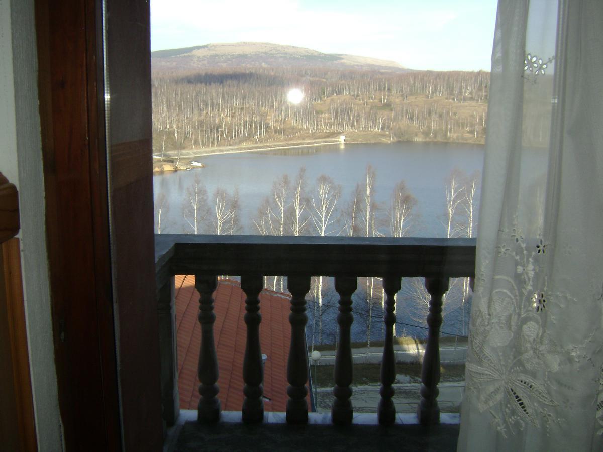 Bed and Breakfast Mm Narcis Vlasina Rid Exteriér fotografie