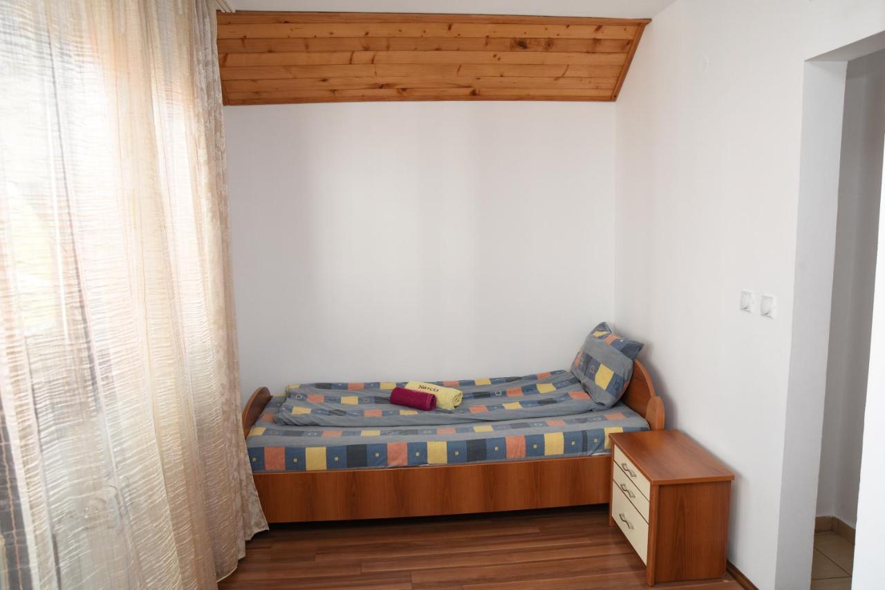 Bed and Breakfast Mm Narcis Vlasina Rid Exteriér fotografie